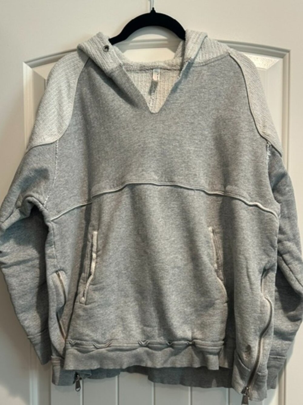 EUC Free People Hoodie w/ Side Zippers Gray size- MEDIUM